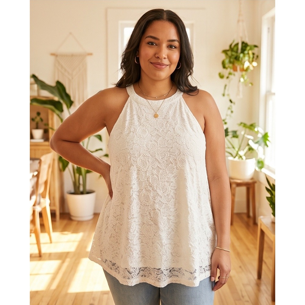 Torrid 1 Ivory Lace Goddess Neck Tank Top 1X Plus Size NWT *Makeup on Collar